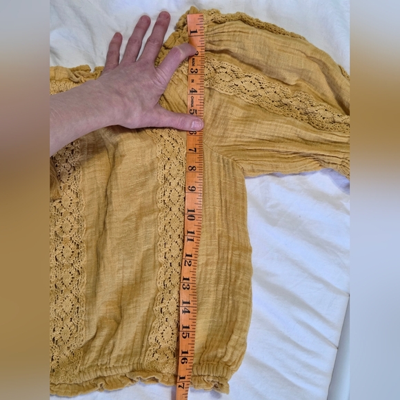 NWT American Eagle XL Mustard Yellow Lace Boho Smocked Crop Top Cottagecore - Picture 10 of 11